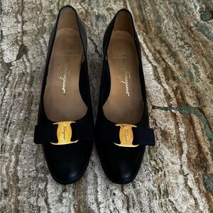 ❤️ SALVATORE FERRAGAMO VARA 7AA NARROW NAVY BLUE LOW HEEL PUMPS RIBBOW BOW SHOES
